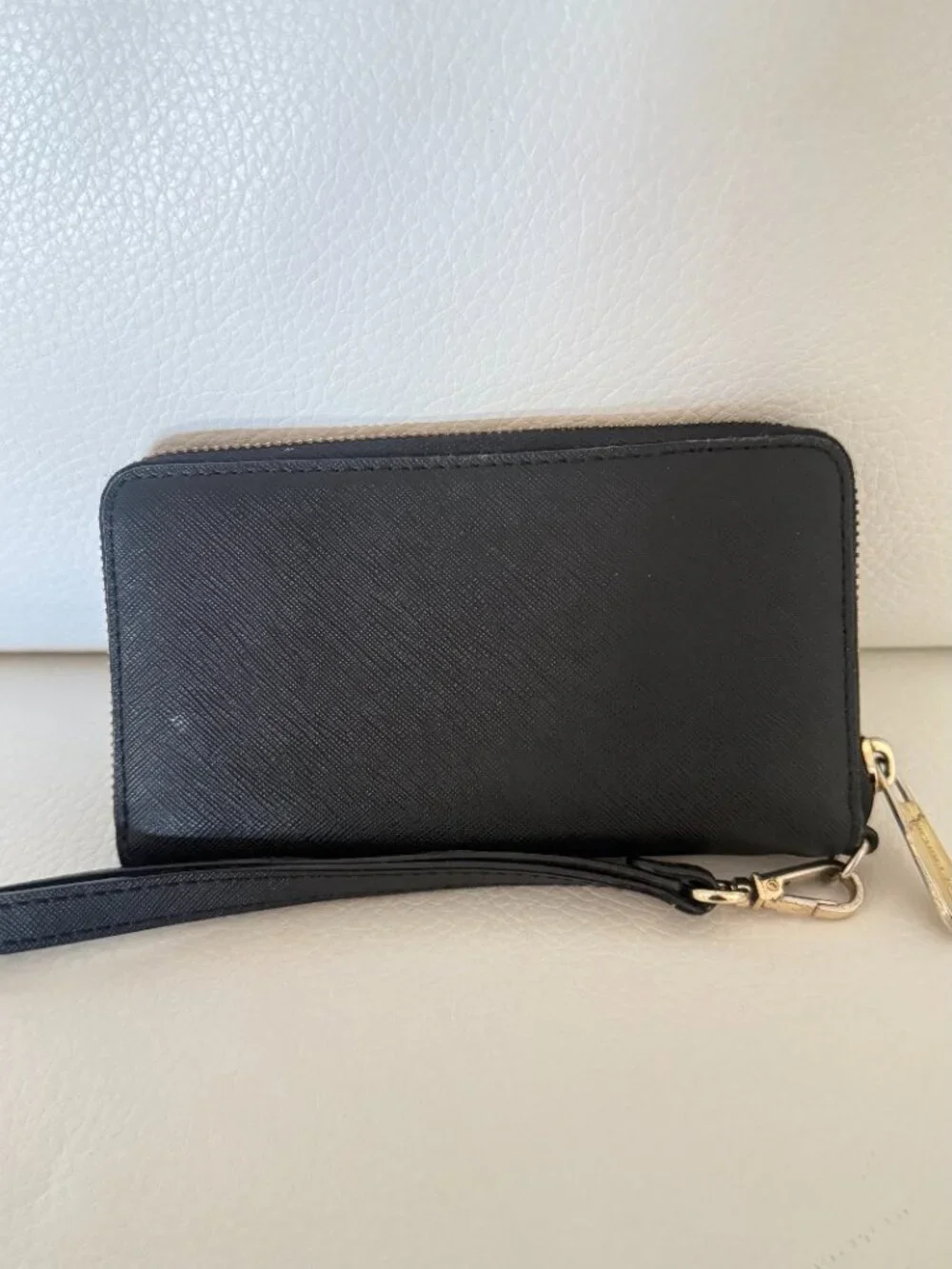 MICHAEL KORS BLACK SAFFIANO LEATHER ZIP ROUND WRISTLET WALLET CLUTCH